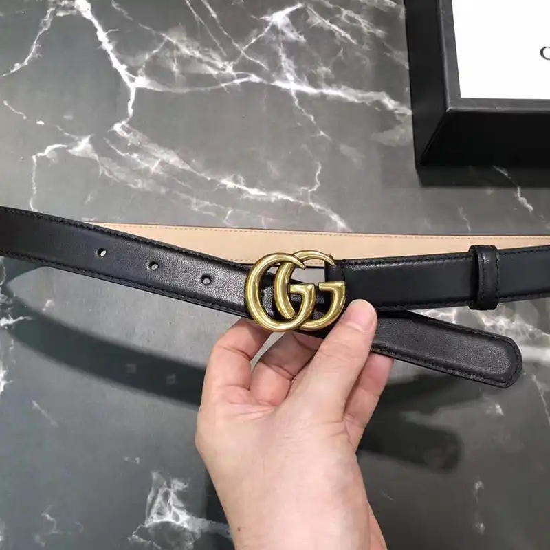 G*u*i s belte 1905bl0151