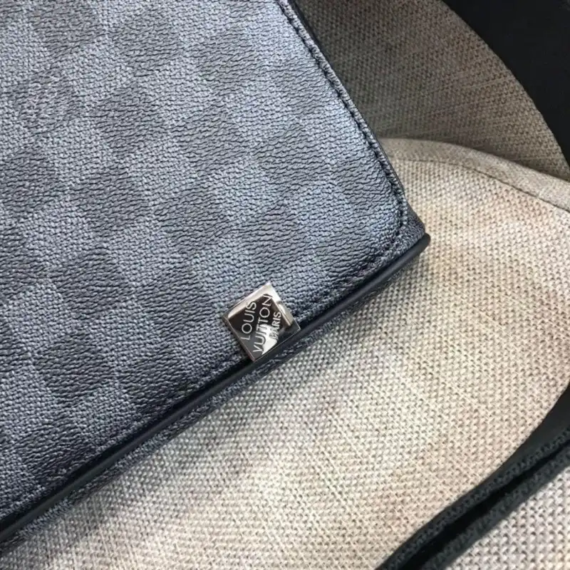 LV Bags 19B570250