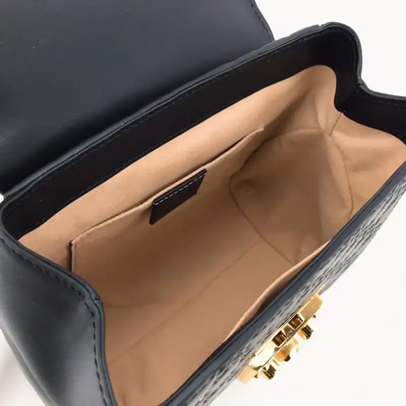 G*u*i bags 19b57g0056