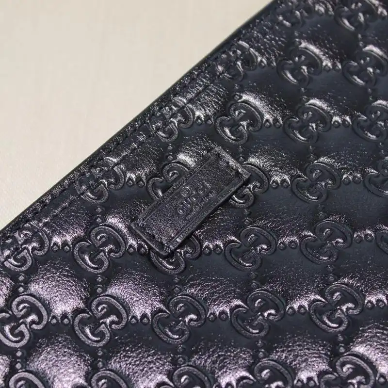 G*u*i messenger bags 19gm0032