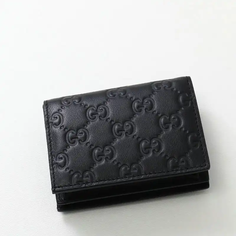 G*u*i bags 20b570281