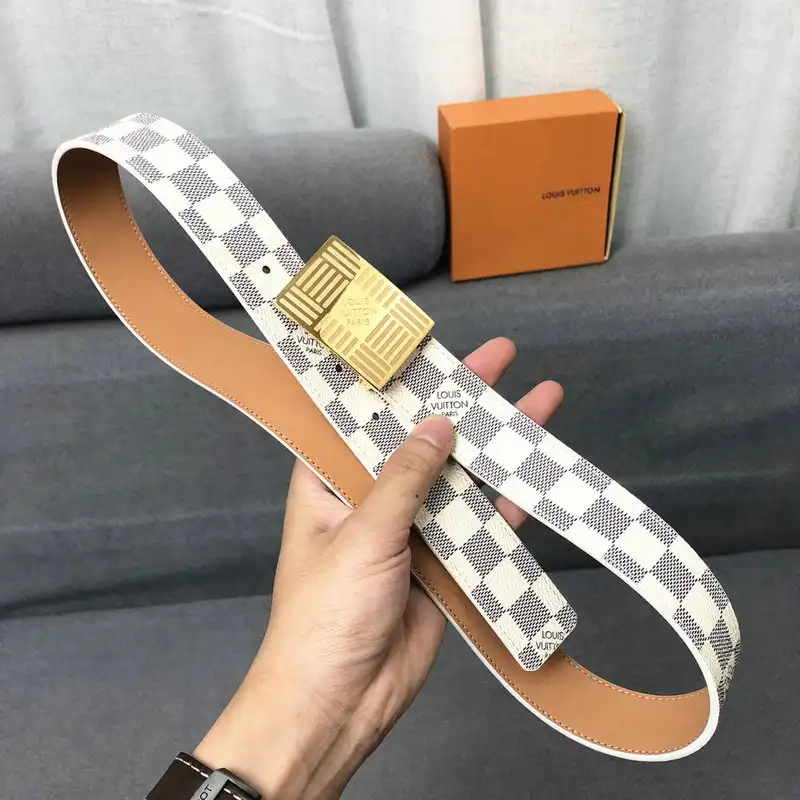 LV Belts 2102SH0065