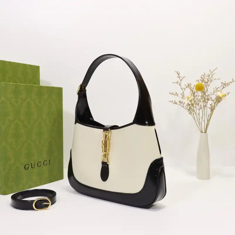 G*u*i bags 2107ya0122