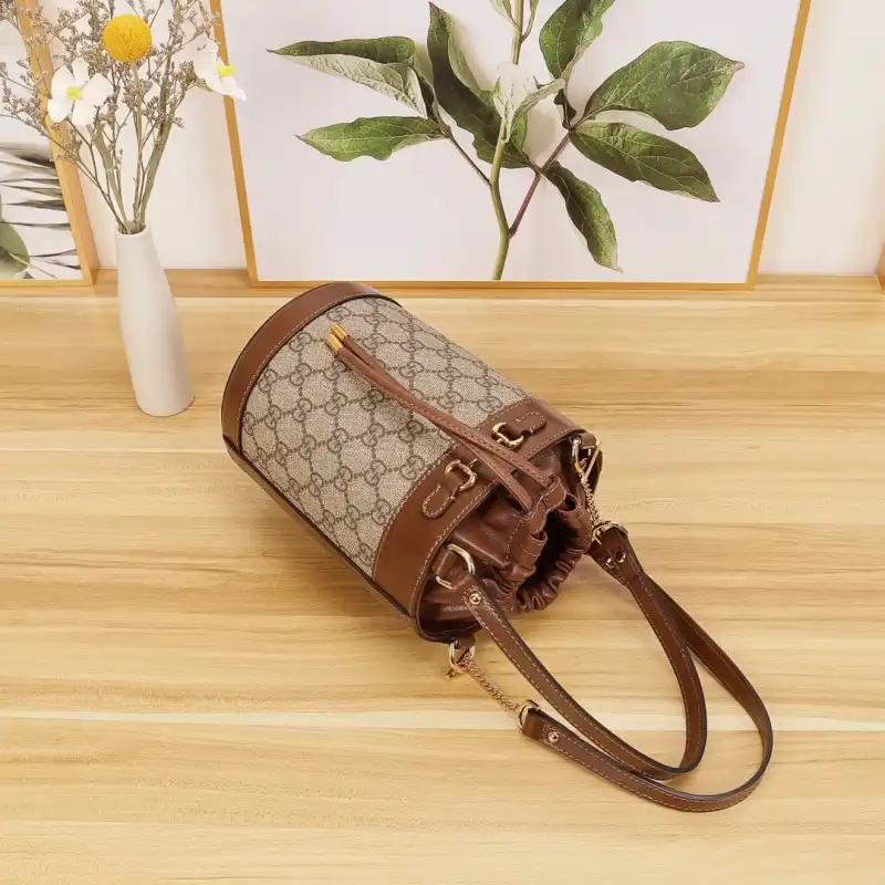 G*u*i s bags 2108dj0072