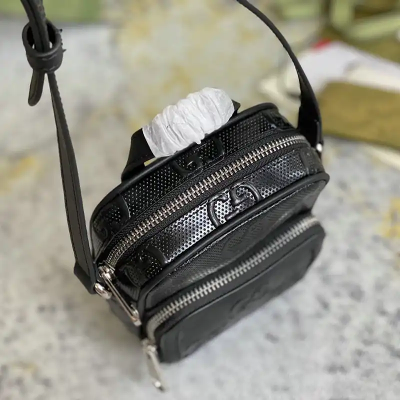 G*u*i bag 2110dj0036