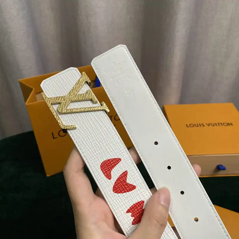 LV Belts 2204XA0047