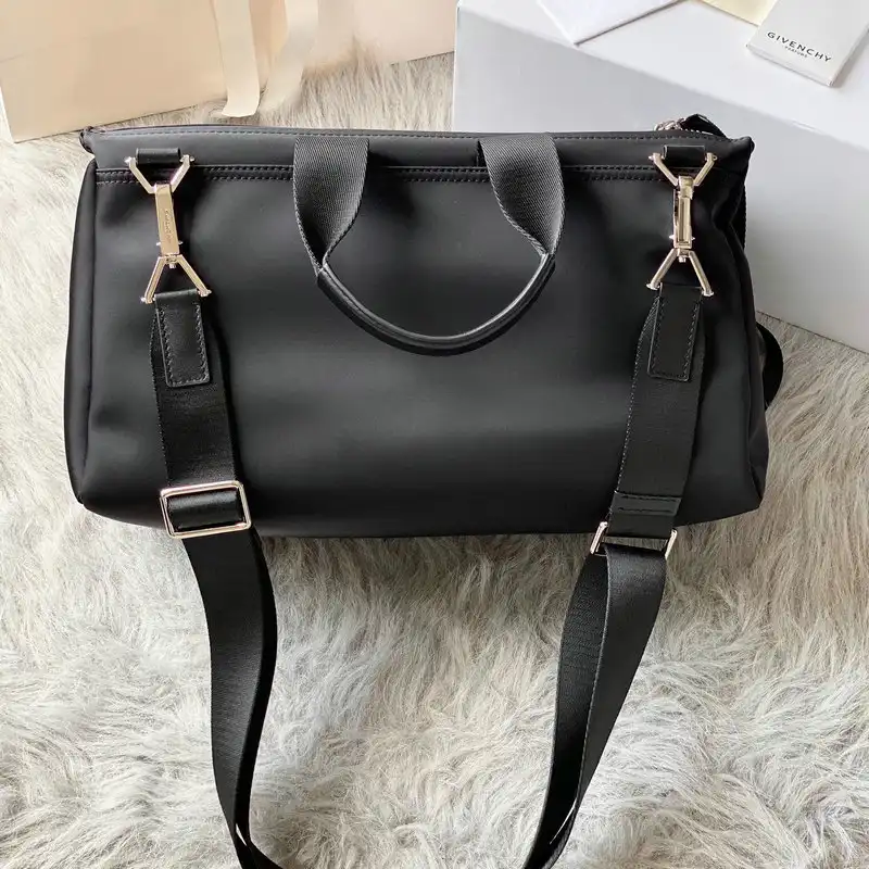 Givenchy Bag 2209SW0048