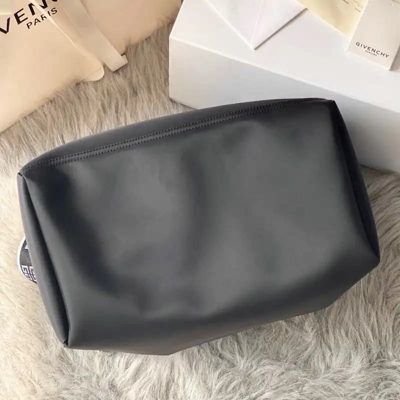 Givenchy Bag 2209SW0050