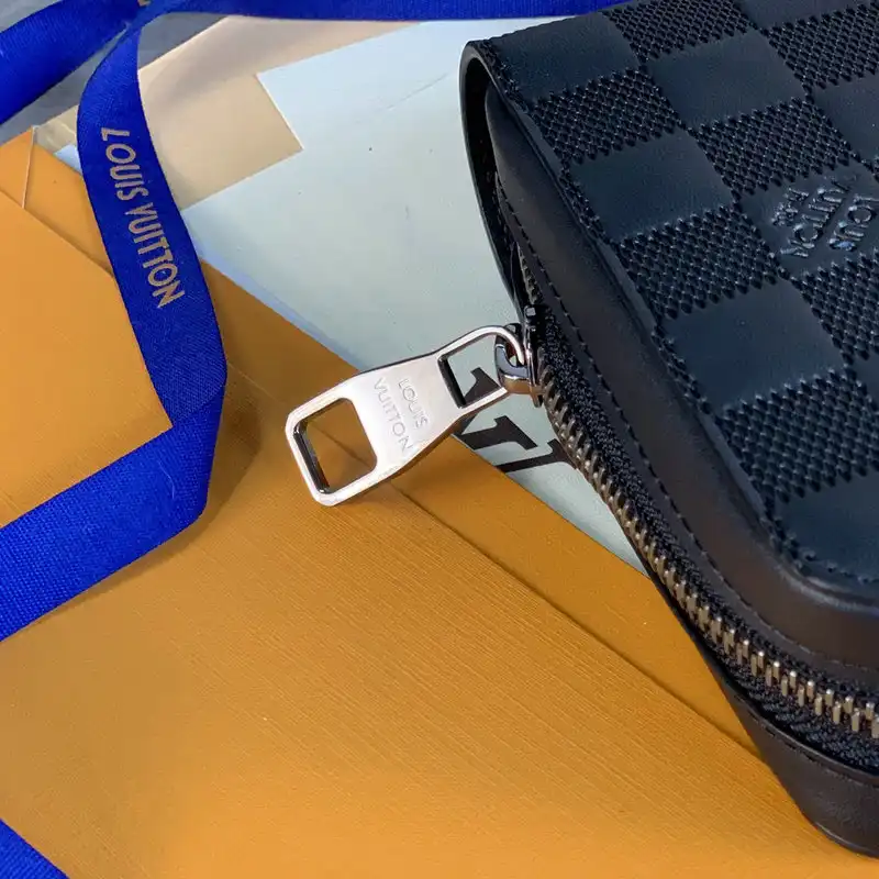 LV Bag 2209YZ0039