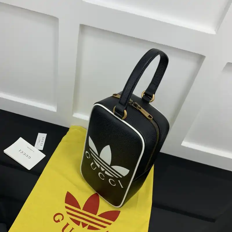 G*u*i bag 2210ya0163