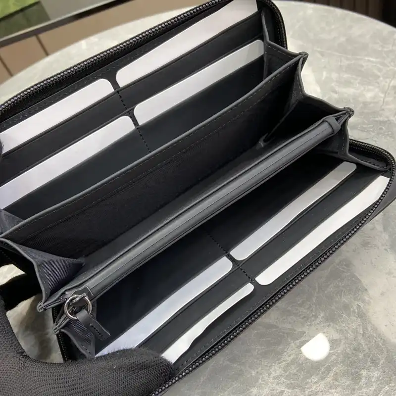 G*u*i bags 2401ya0076