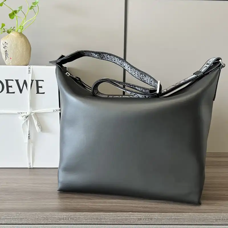 Loewe Bags 2404YA0076