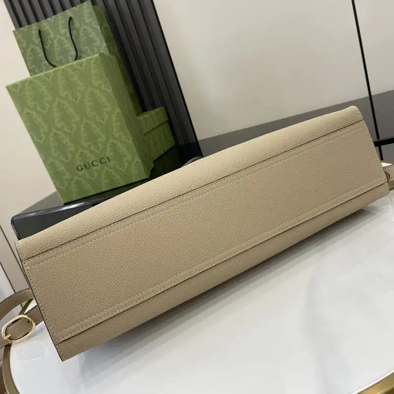 G*u*i bags 2408ya0032