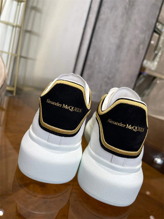 SunProtective Alexander McQueen Oversized 2591