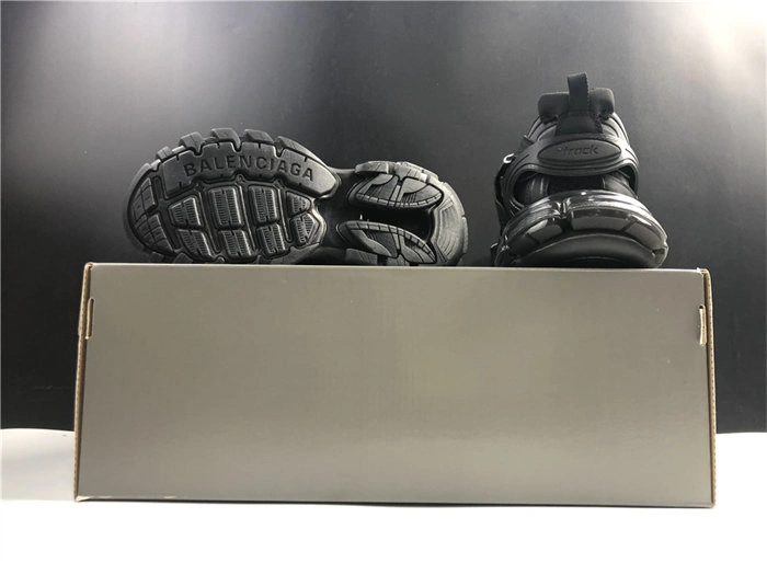 BLCG TRACK SNEAKER 542023 W3GB1 EyeCatching 4498