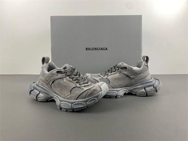Colorful Balenciaga 3XL 230  759693 W3XLH 4343