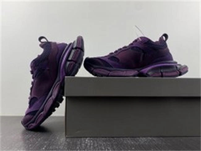 SportInspired Balenciaga 759693 W3XLH 4353