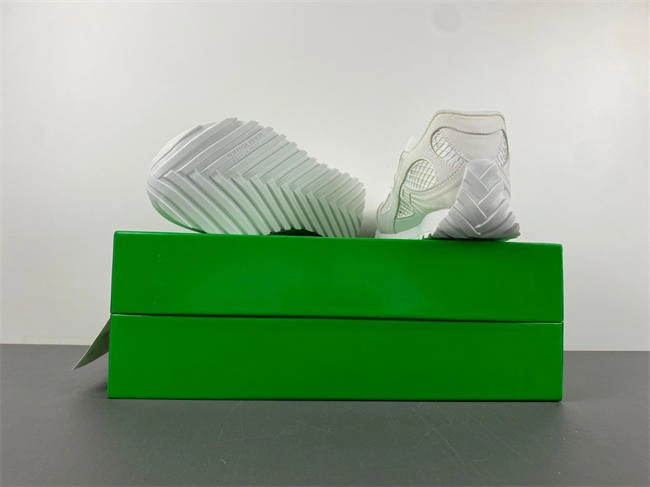 Bottega Veneta Orbit Surf 741357 V2X40 Flexible 2609