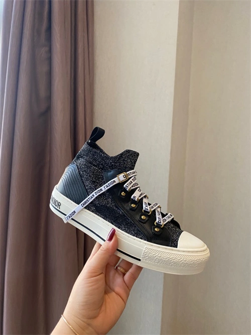 DR Sneaker Sleek 1081