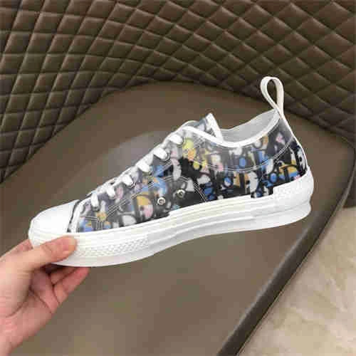 Packable DR Sneaker 1155