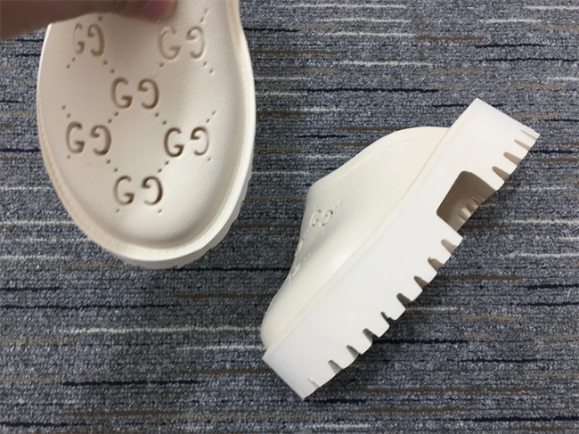 freshlook G*u*i slide 402