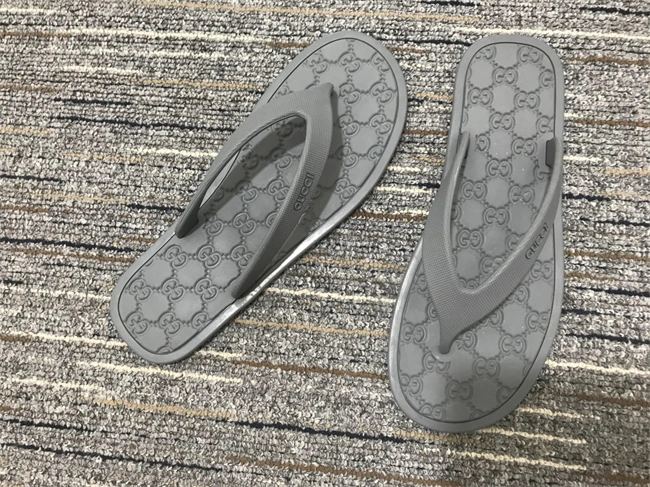 casual G*u*i slide 427