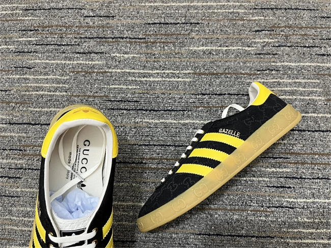 G*u*i x adidas stretchable 42