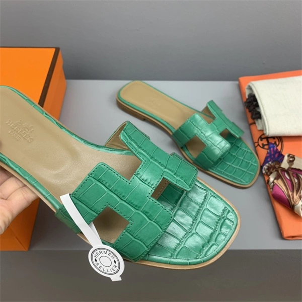 H Slipper Refined 2328