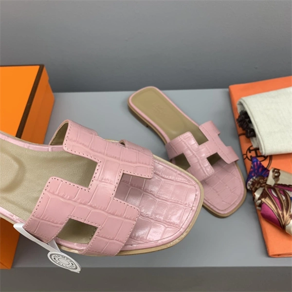 H Slipper Refined 2328