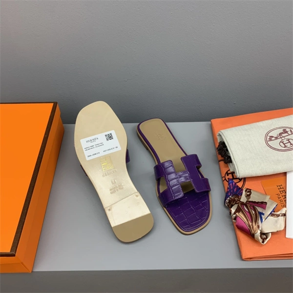 H Slipper Refined 2328