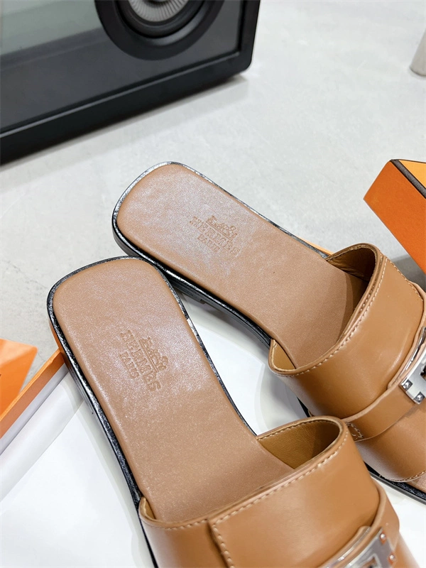 Elegant H Slipper 2372