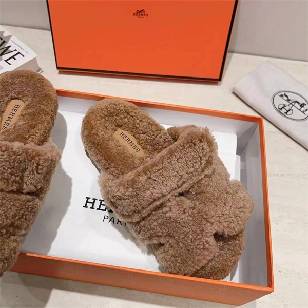 Efficient H Slipper 2380