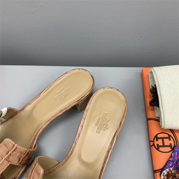 Timeless H Slipper 2385