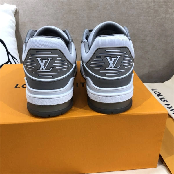 LV Comfortable 1829