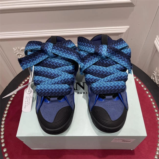 Flexible Lanvon Curb Sneaker 899