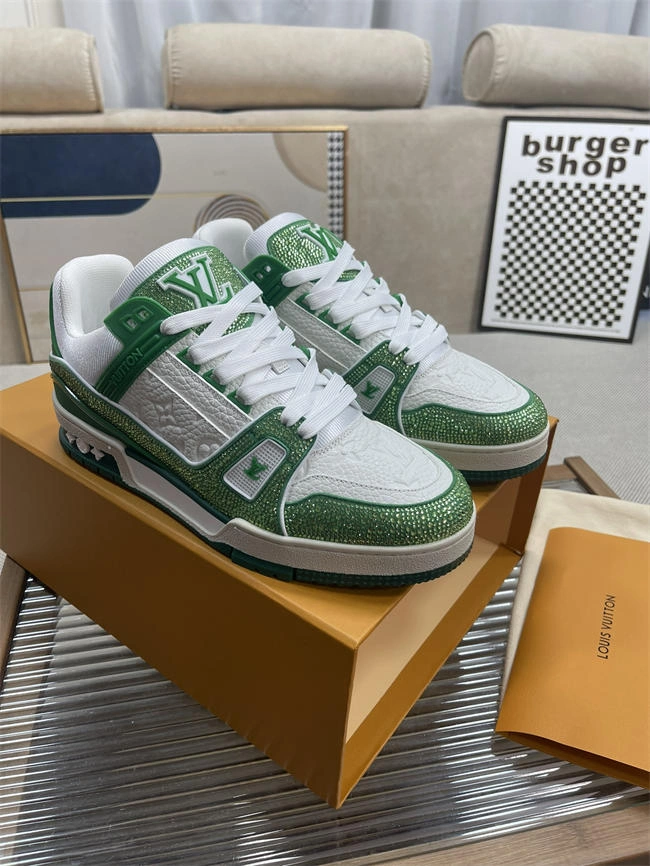 RelaxedFit Lv Trainer Sneaker 2003