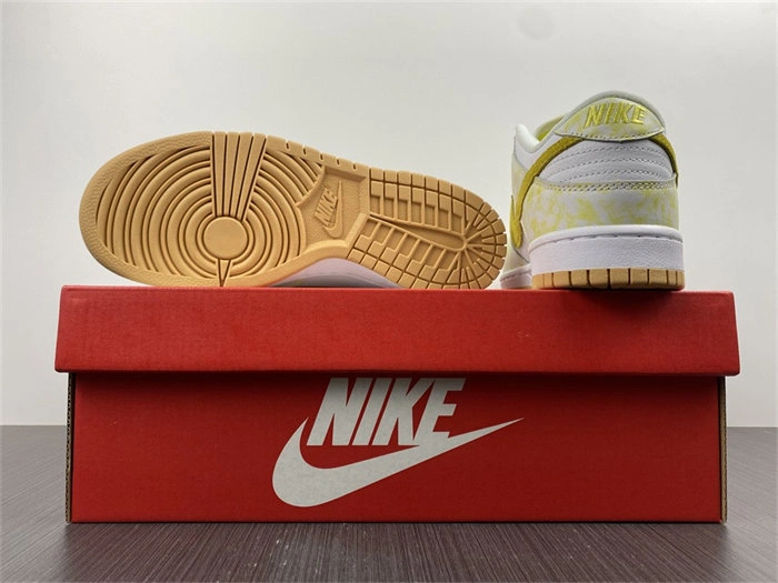Nike Dunk Low Yellow Strike DM9467- Resilient 4725