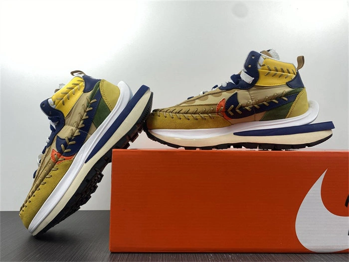 Nike Vaporwaffle sacai Jean Paul Gaultier Sesame Blue Contemporary 5225