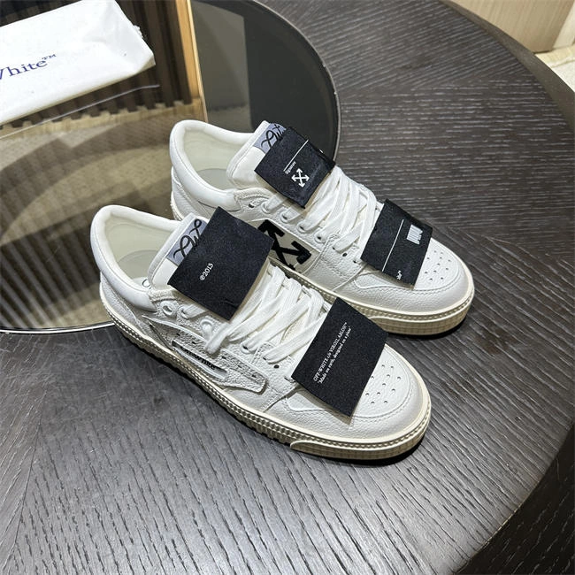 GoAnywhere Off-White Sneaker 3101