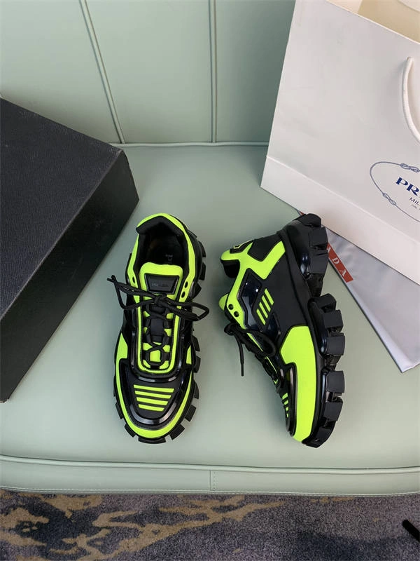 PRADA Sophisticated 3234