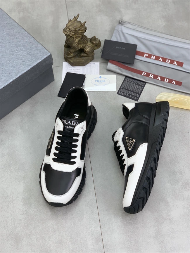 Prada Runner Sneaker Stylish 3203